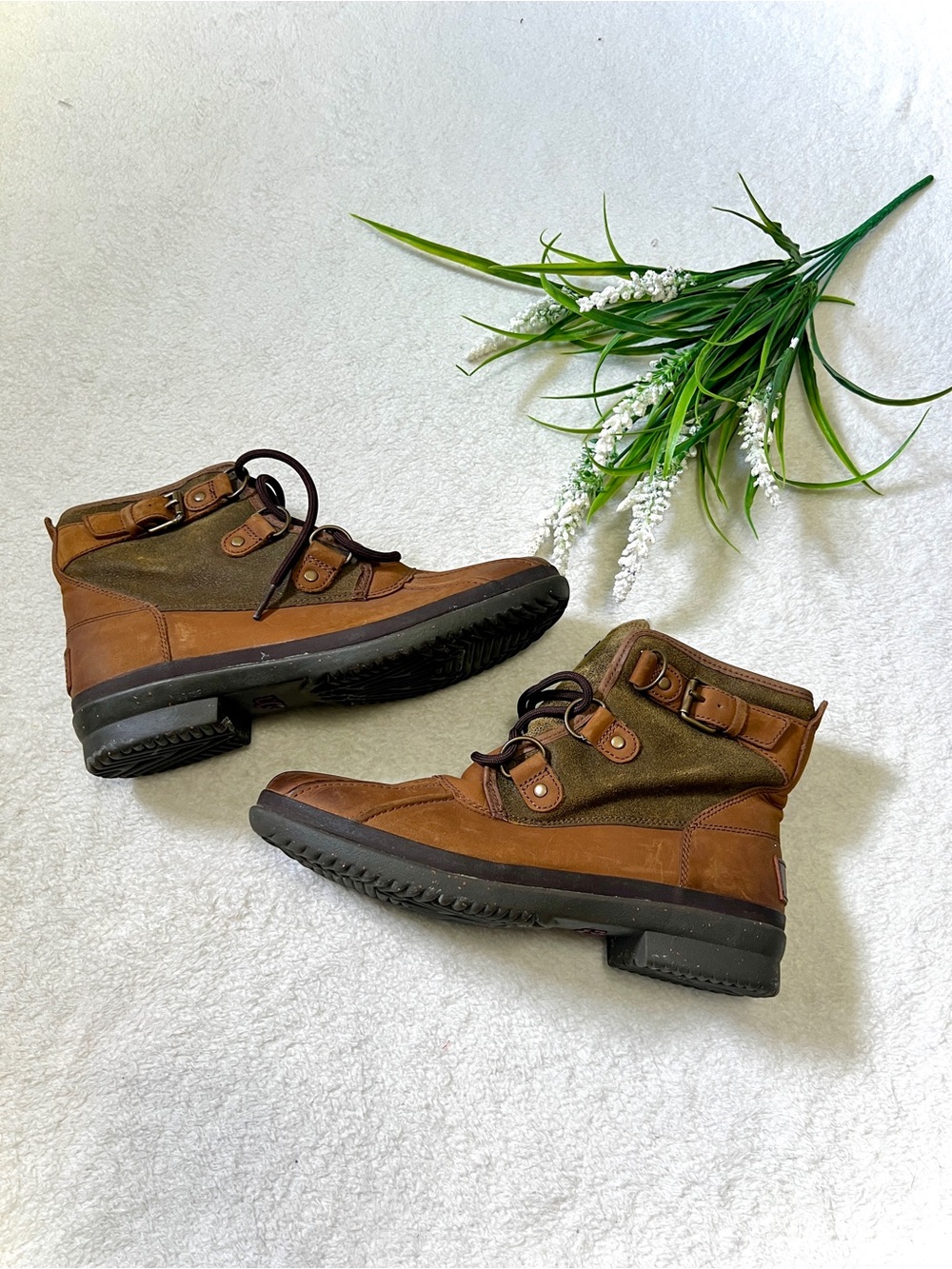 UGG Waterproof Cecile Buckle Duck Ankle Boot - Size 8.5